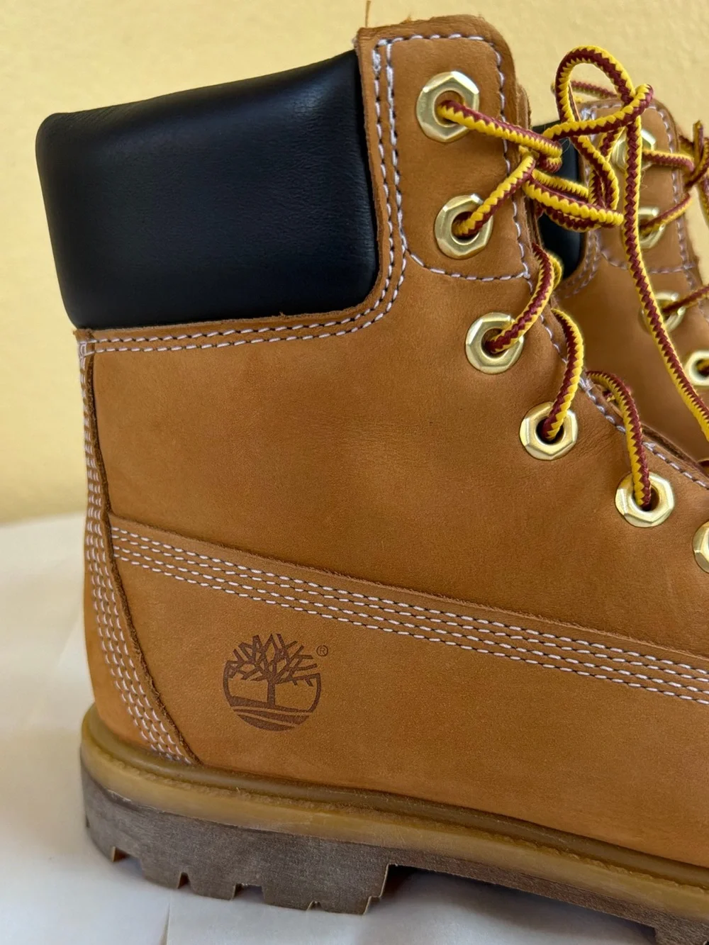 Timberland 6-Inch Premium Waterproof PrimaLoft Wheat Nubuck Boots Size 7 EUC!